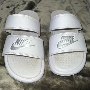 NIKE SLIDES!